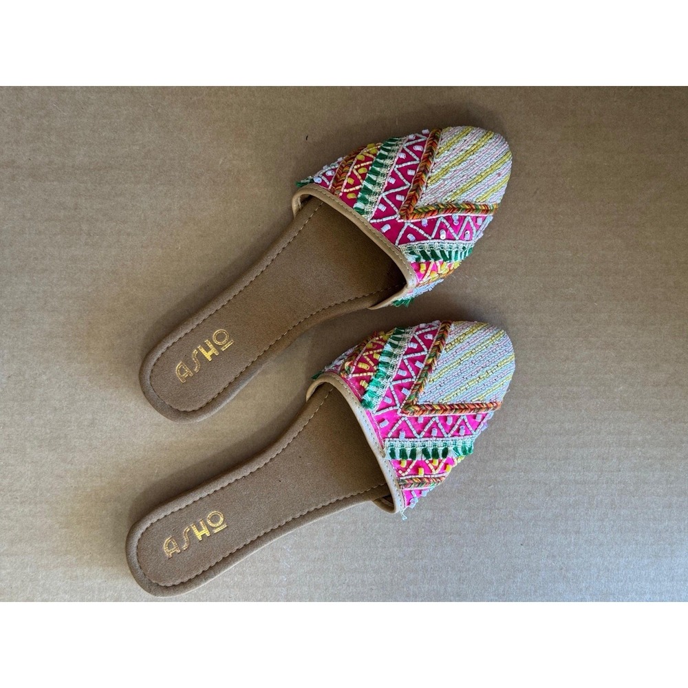 PREOWNED Indian Beige Beaded Flip flops Mojari For Women Sz 9